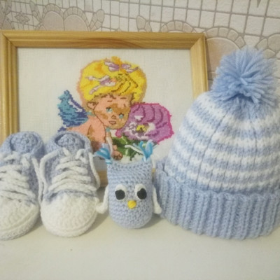 Вышитая подушка Кувшин вина