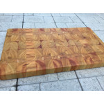 Доска торцевая разделочная 54/31/4 см. Доска торцевая разделочная 54/31/4 см.