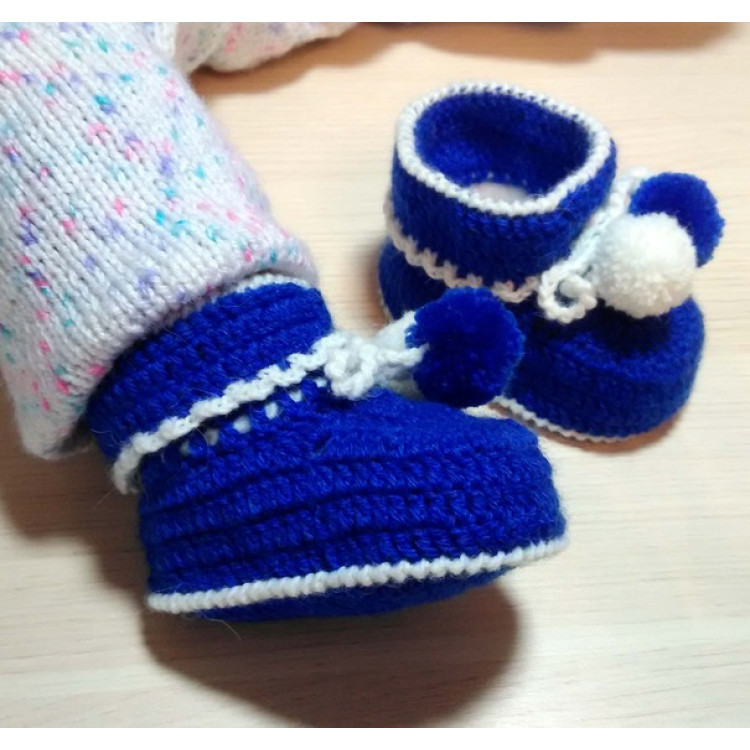 Пинетки вязанные крючком с помпонами Пинетки вязанные крючком с помпонами