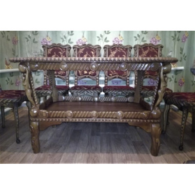 Дубовый резной стол ручной работы.