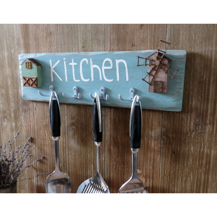 Деревянная вешалка для кухни с домиками kitchen Деревянная вешалка для кухни с домиками kitchen